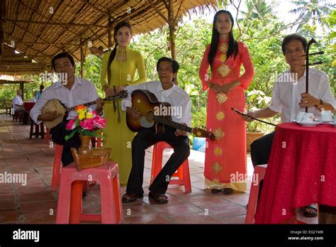  Das Mekong-Musikfestival: Eine Symphonie vietnamesischer Kultur und die Entstehung eines musikalischen Phänomens